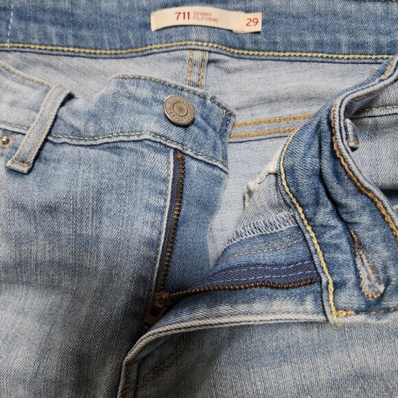 Levi's Light Blue Skinny Jeans for Women - Picture 5 of 6